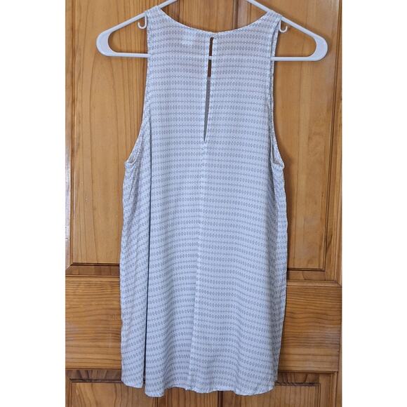 Old Navy Sleeveless Top Women's Large Lightweight Flowy Keyhole Geometric Layer - Picture 3 of 8